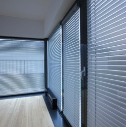 Aluminiowe żaluzje wewnętrzne Spin Szczecin