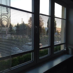 Aluminiowe żaluzje wewnętrzne 16mm góra dół Duolux Spin Szczecin