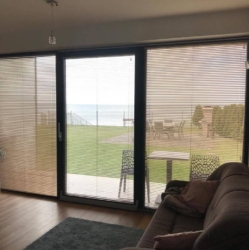 Aluminiowe żaluzje wewnętrzne złote Spin Szczecin