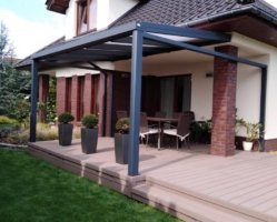 Pergola z poliwęglanem