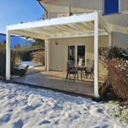zadaszenie stałe pergola Fix Pergola Fix z dachem z poliwęglanu, montowana do ściany, z bocznymi osłonami Helio Zip Screen Spin Szczecin Zachodniopomorskie