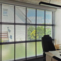 żaluzje drewniane białe lamele 50mm Spin Szczecin