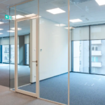 Rolety Helio Screen w biurowcu Posejdon Szczecin Rolety Helio Screen w biurowcu Posejdon zrealizowane przez Spin Szczecin